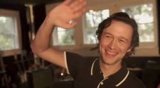 Actorul Joseph Gordon-Levitt, provocare pentru români: ”Caut poze mișto cu România”