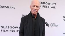 Este o legendă la Hollywood și ar fi meritat până acum cel puțin patru statuete Oscar. Mulți au crescut cu filmele lui, dar acum abia dacă îl mai recunosc