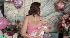 Emily Burghelea a apărut la Vorbește lumea, la o săptămână de la naștere, și a arătat noul bebeluș din familia sa! Ce nume va purta micuța: 