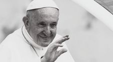 La ce costuri s-ar ridica înmormântarea Papei Francisc. Funeraliile Suveranului Pontif ar fi cu mult mai ieftine decât cele din trecut