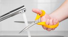 10 moduri în care poți economisi apă – răspunsuri la problema majoră pe care o are acum România
