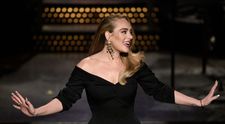 Adele are trei case pe aceeași stradă și e înconjurată de staruri de la Hollywood