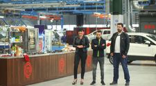Concurentii MasterChef au gatit printre robotii industriali dintr-o fabrica de automobile!