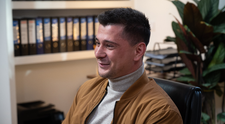 Rossi Ioniță, emoționat până la lacrimi în biroul șefului SSG Security