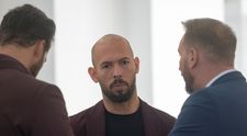 Andrew Tate va ajunge în fața judecătorilor mai devreme decât se aștepta. Controversatul milionar va trebui să dea explicații, după ce a fost acuzat de violență și abuz: „Nu este în interesul nimănui ca acest caz să aștepte până în 2027”