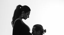 Celebra vedetă a născut, după ce a ținut sarcina ascunsă o bună perioadă. Prima fotografie cu bebelușul este înduioșătoare