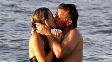 Sean Penn nu îmbătrânește niciodată. Cum a fost pozat alături de iubita lui cu 31 de ani mai tânără
