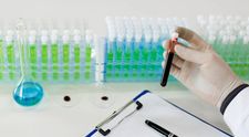 Suspiciune de hantavirus la Spitalul Județean din Reșița. Pacientul este un pompier care a călătorit recent în Serbia