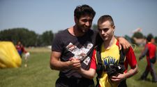 Familia Ilioaica a pasit aseara emotionata si cu lacrimi in ochi in noua locuinta!