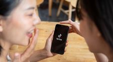 Țara din Europa care a interzis TikTok timp de un an! De ce au luat autoritățile o asemenea decizie