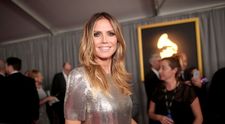 Heidi Klum, într-o ținută surprinzătoare. Vedeta a îmbrăcat o rochie făcută din hârtie igienică