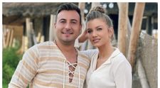Răsfăț de 5 stele pentru Codruța și Valentin Sanfira. S-au delectat cu specialități tradiționale și fructe exotice pe o plajă din Ibiza