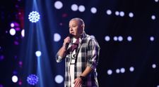 Românii au talent 2022: Lucian Pășcan, pompierul care cântă și compune: „Mi-a mers la inimă momentul tău”