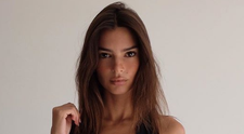 Ea e cea mai sexy femeie din lume, dar puțini știu cum arată soțul ei. Cine o iubește pe Emily Ratajkowski
