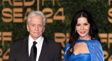 El are 80 de ani, ea 55, dar dragostea lor rezistă! Michael Douglas și Catherine Zeta Jones, apariție spectaculoasă împreună
