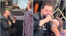 Florin Salam, moment emoționant în cadrul unui concert! Manelistul a îngenuncheat în fața unei bătrâne. VIDEO