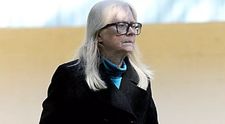 Shelley Long a ajuns de nerecunoscut! Actrița a fost surprinsă de paparazzi pe străzile din Los Angeles. Fanii abia și-au dat seama cine e