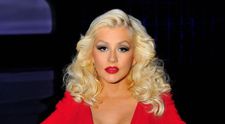 Christina Aguilera nu mai arata asa! Vedeta a renuntat la parul blond si s-a vopsit bruneta