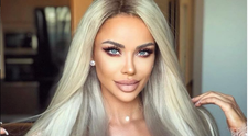 Bianca Drăgușanu, cum n-ai mai văzut-o până acum. Vedeta s-a apucat de vândut covrigi pe plajă