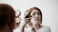 (P) Cum acoperi cearcănele? Trucuri utile de la specialiști
