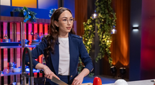 Masterchef, 16 septembrie. Ariane Dărăban, de meserie dermopigmentist, a venit cu friptură de vită ”ca decor”. Reacția lui Florin Dumitrescu: ”Asta e blasfemie!”