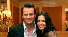 Courtney Cox, interviu emoționant la mai bine de jumătate de an de la moartea lui Matthew Perry: „Mă vizitează des, dacă credem în asta”