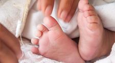 Trei surori au născut în aceeași zi, cu același medic. Cum a fost posibil