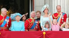 Regina vrea împăcare cu Meghan Markle și cu Prințul Harry! Ce gest a făcut pentru aceștia?