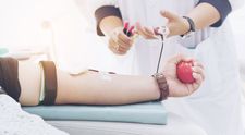 Apel pentru donarea de sânge, după exploziile de la Crevedia. Centrele de transfuzii sunt deschise în toată țara