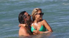 Sylvie Meis și Niclas Castello, fără inhibiții la plajă. Ipostazele tandre în care au fost fotografiați cei doi