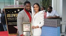 50 Cent a primit o stea pe Walk of Fame. Rapperul a venit însoțit de iubita sa superbă