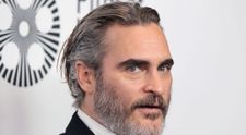 Joaquin Phoenix a salvat de la tăiere o vacă și un vițel, după ce a luat apărarea animalelor la Oscar 2020