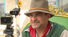 Mihai Mărgineanu, despre rolul din Las Fierbinți și atmosfera de la filmări: „Dacă nu se râde mult, se zâmbește măcar”