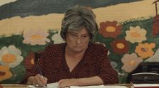 Stela Popescu, directoarea scolii din Las Fierbinti. Aventurile continua in cel mai tare serial de comedie din Romania!