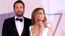 VIDEO Ben Affleck, protector cu iubita Jennifer Lopez. De ce l-a împins pe un fan înfocat care s-a apropiat de J Lo