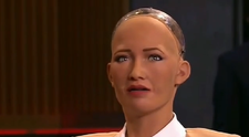 Primul cetatean robot din lume vrea sa isi intemeieze o familie