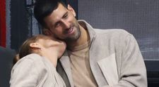 Cât de frumoasă este Jelena, soția legendarului Novak Djokovic! Imaginile cu cei doi în tribune la Jocurile Olimpice au făcut deliciul fanilor! Au o poveste de dragoste demnă de scenariul unui film