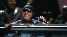 Stevie Wonder are nevoie de un rinichi nou. Cântărețul va face transplant la 69 de ani
