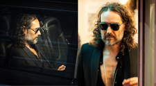 Russell Brand, acuzat de viol de 4 femei diferite. Replica comendiantului la dezvăluirile monstruoase