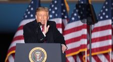 Donald Trump, acuzat de agresiune sexuală de un fost fotomodel
