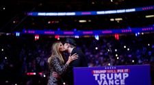 Melania Trump și Elon Musk, tot mai apropiați. Relația lor ridică mari semne de întrebare. Ce spun apropiații despre această legătură