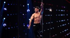 Românii au talent 2022: Sean Sellek, moment spectaculos de flying pole: „E la superlativ tot ce am văzut!” 