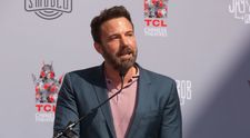 Noua iubită a lui Ben Affleck, surprinsă la plajă! Iată cum arată Katie Cherry în costum de baie
