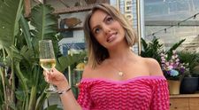 Alexandra Stan, apariție plină de senzualitate în bikini. Cântăreața își petrece vacanța în Italia