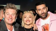 Românca din spatele ținutelor purtate de Smiley și Pavel Bartoș a reunit zeci de vedete la un eveniment de amploare. Feli, AMI, Emil Rengleș și Roxana Hulpe, printre invitați