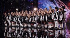 Românii au talent, 18 aprilie 2025. Cei 59 de copii din Grupul vocal „Stejăreii din Cajvana” au adus bucurie și emoție pură pe scena talentelor