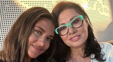 Mama Antoniei a absolvit facultatea la aproape 60 de ani. Cum arată Denise Iacobescu în prezent