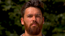 Survivor All Stars 12 martie 2024. Alexandra Duli este de părere că Zanni este ținut în brațe de echipă, nejustificat: „Se lingușesc prea mult”. Sorin Pușcașu și Robert Moscalu se aprind, în urma unor neînțelegeri