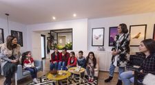 Familia Ispilat a pasit aseara cu bucurie in locuinta renovata de echipa Visuri la cheie