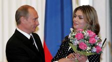 Ce funcție importantă a primit Alina Kabaeva, presupusa soție a lui Putin. Va fi tot mai des în centrul atenției